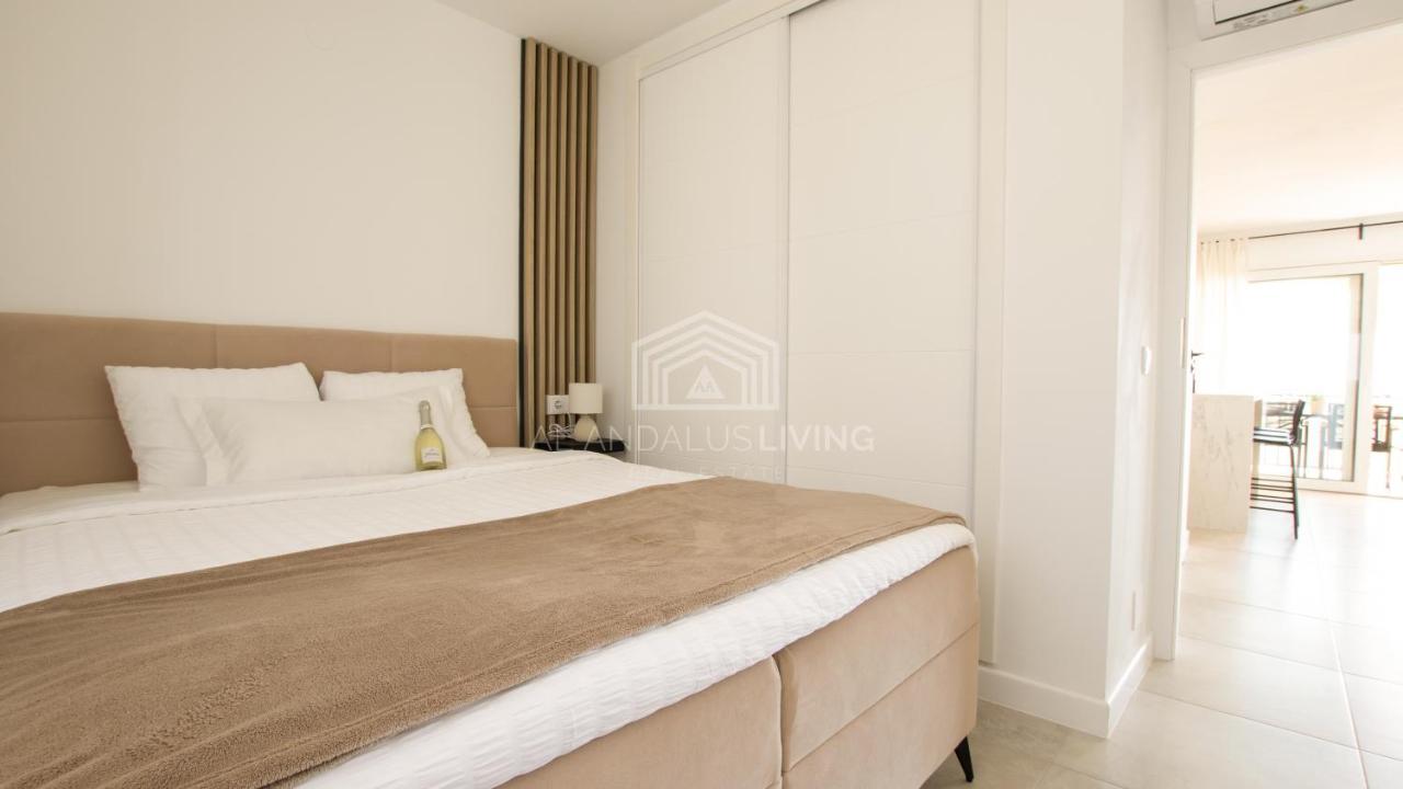 Panoramic Sea Views And Direct Access To The Beach From The Community In Torrenueva Málaga Exterior foto