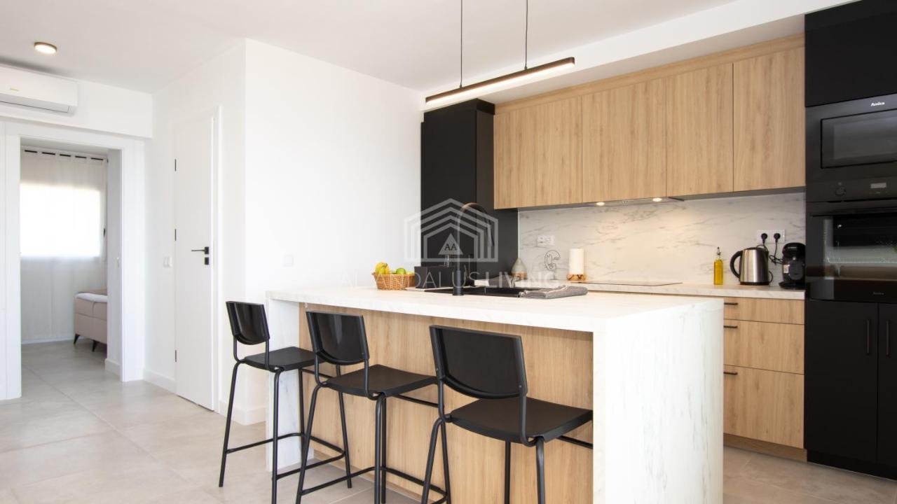 Ferienwohnung Panoramic Sea Views And Direct Access To The Beach From The Community In Torrenueva Málaga Exterior foto