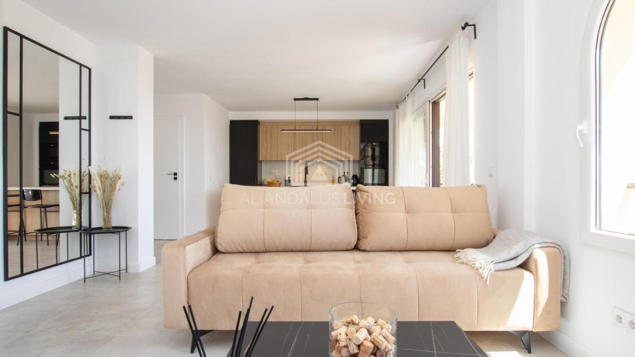 Ferienwohnung Panoramic Sea Views And Direct Access To The Beach From The Community In Torrenueva Málaga Exterior foto