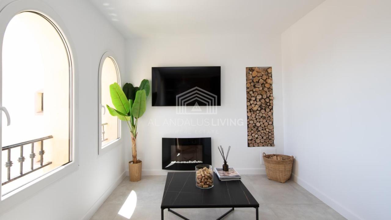Ferienwohnung Panoramic Sea Views And Direct Access To The Beach From The Community In Torrenueva Málaga Exterior foto